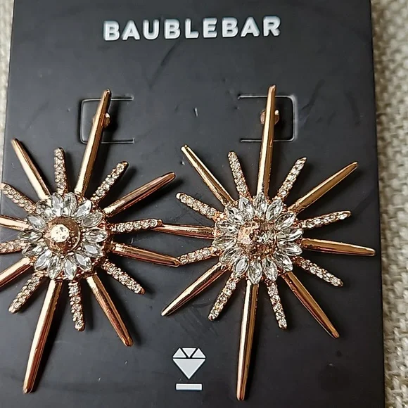 Babble Bar Necklace & Earrings - Picture 8 of 13